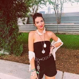 Meet your Posher, Caroline